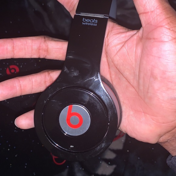 Beats by Dre solo headphones - Picture 3 of 8